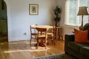 South Marquette Bungalow - Image 5