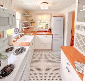 Vintage Cottage in Wanchese - Image 3