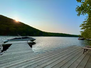 Fabulous year round waterfront retreat on Lake Waramaug - Image 2