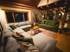 The Lazy Elk | Private Mountain Lodge + Hot Tub - Image 3