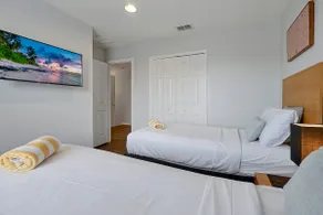 Family 3BR • Hot Tub • Resort Access - Image 5