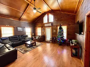 Frontier lodge, 5 bedroom, 2 kitchens and hot tub. - Image 3