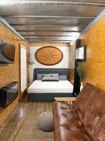 Container Home GREAT Countryside Views COZY Stay - Image 2