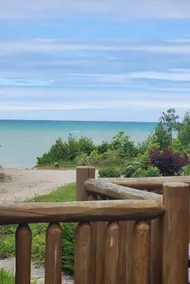 Secluded 1200' beachfront private 64 acre log home - Image 3