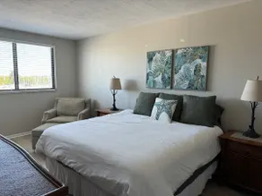 Beautiful Old Naples Waterfront Condo - Image 5