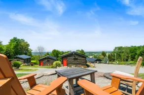 Ace Cabin with Hot Tub and Fire Pit for Stargazing - Image 4