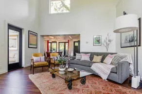 The Musician’s Cottage! Soaring ceilings, gardens! - Image 5