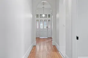 Dunkley House - Large CBD Heritage Home, Sleeps 10 - Image 3