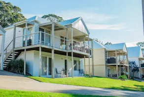 McMillans of Metung Coastal Resort - Villa 23 - Image 3