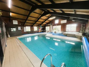 Beautiful Barn conversion with pool+Hot Hub-Linney - Image 2