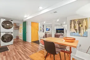 Bright, Clean & Spacious 2 Bed apt. Pets Welcome! - Image 2
