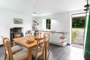 Gleesons Farmhouse 2 bedroom house VRBO - Image 5