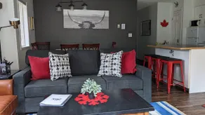B111 Home Close to Banff- A/C, Hot tub, Free parking, 2BR, 1BT, Large beds - Image 2