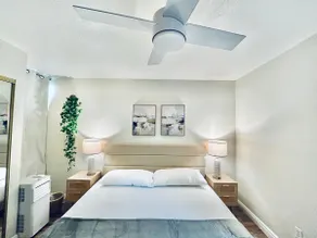 15 Steps to Beach! 2 Bedroom w/XL Kitchen & Pool! - Image 4