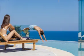 Villa Zelda - Private Infinity Pool & Superb Seaview, 500m from Beach - Image 4