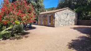 Sheepfold in dry stones with outdoor spa, calm assured  - Image 2