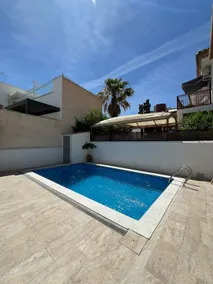 Turquoise compass relaxation and harmony with pool - Image 2