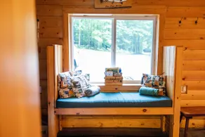 Hawk's Nest Kabin with HOT TUB - Image 5