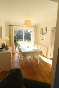 Smart and Comfortable Cambridge House - Image 4