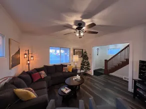 A Campus Cottage-2 Stall garage & off-street pkg - Image 3