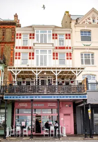 2 Bedroom Flat opposite the main sands - Image 3