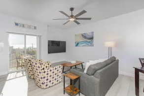 Pismo Beach Gem! - Image 5