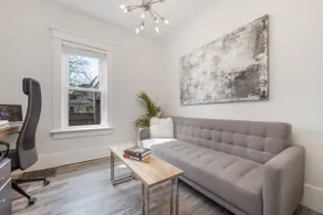 The Suite Spot in Midtown Kitchener Walk DTK & UTW - Image 5