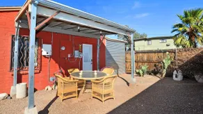 Fenced and Equipped! 2 desks, stocked kitchen! - Image 4