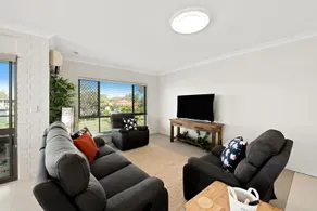 Waterfront Apartment - Image 2