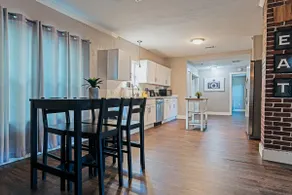 3BR Clare House! Downtown, Medical Center Stadium - Image 3