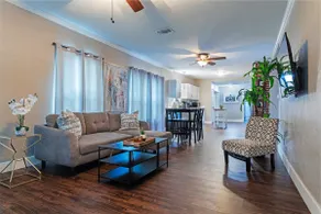 3BR Clare House! Downtown, Medical Center Stadium - Image 2