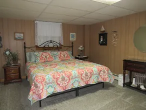 ”Rest A While” spacious private suite - Image 3