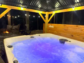 Getaway Dream - Hot Tub- Surrounded by Nature - Image 3