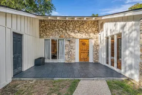 Elegantly Designed Mid-Century Modern Home Near Magnolia - Image 3