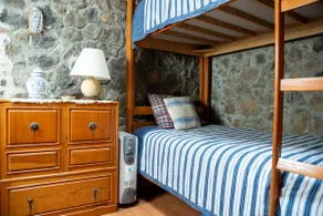 Beautiful cabin in the woods - Image 4