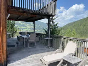 Luxury chalet with stunning views and large terrace - Image 2