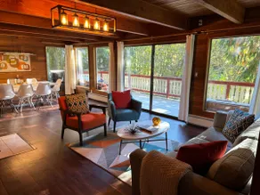 Spacious & Private Mt. Baker Cedar Cabin! - Image 3
