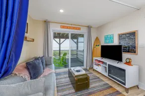 Eco-Friendly Waterfront Apt #3 - Image 3