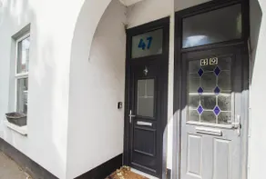 Blachington Cottage, Stunning and Central By Air Premier - Image 3