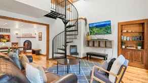 Dry Creek Ranch ~ Pool, HotTub, & Game Barn! - Image 3