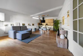 2 bedroom apartment in the center with garden - Image 2