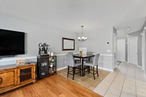 J&Y Family 3BR/2.5BA / LuxuryTownhouse - Image 2