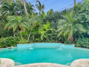 Coastal Paradise with pool– Walk to the Beach! - Image 3
