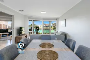 Beautiful Lake Views with Pontoon - Image 2