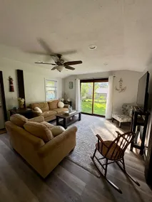 Darling cottage near entrance to Letchworth State Park  overlooking Silver Lake! - Image 2