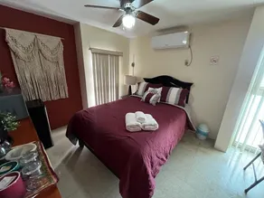 Small independent room with ocean view - Image 2