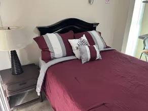 Small independent room with ocean view - Image 3