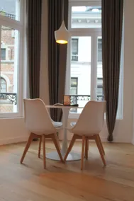 Charming apartment in 'historic heart' of Antwerp - Image 3