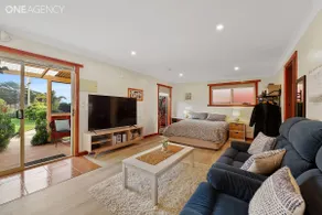 Alice Beside The Sea - 2 Bedroom Apartment - Image 3