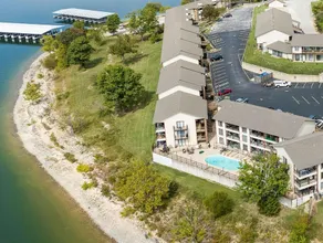 371 Stunning Lakeview, close to SDC, Welcome Home - Image 5